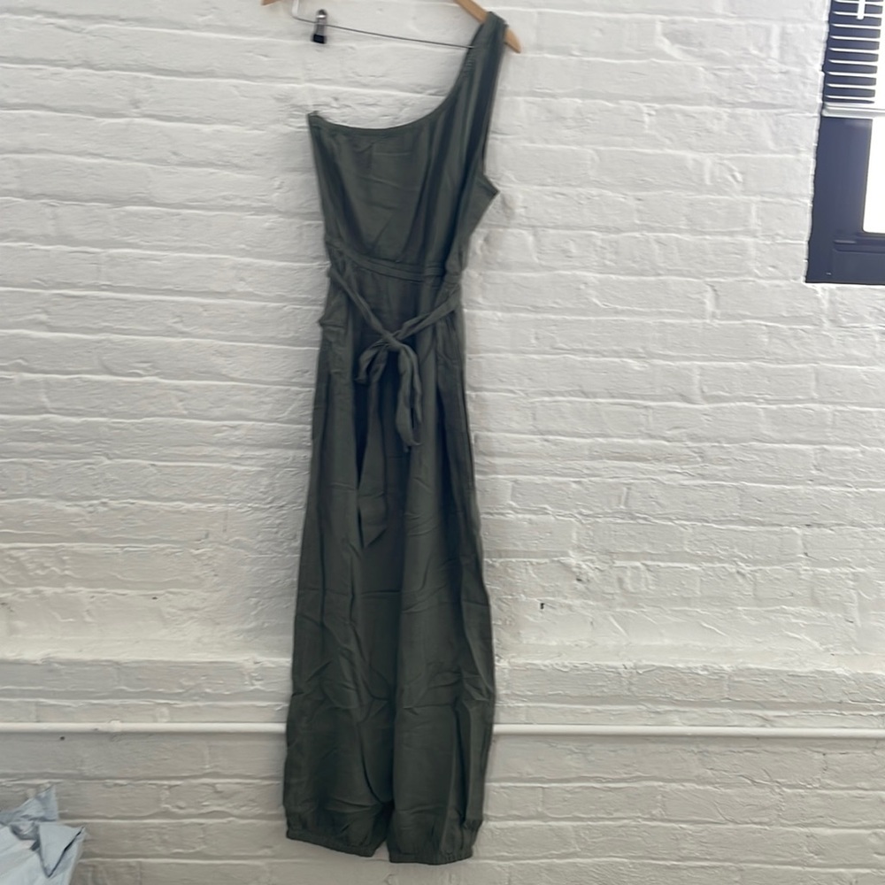 American Eagle One Shoulder Jumpsuit (Size L Tall)